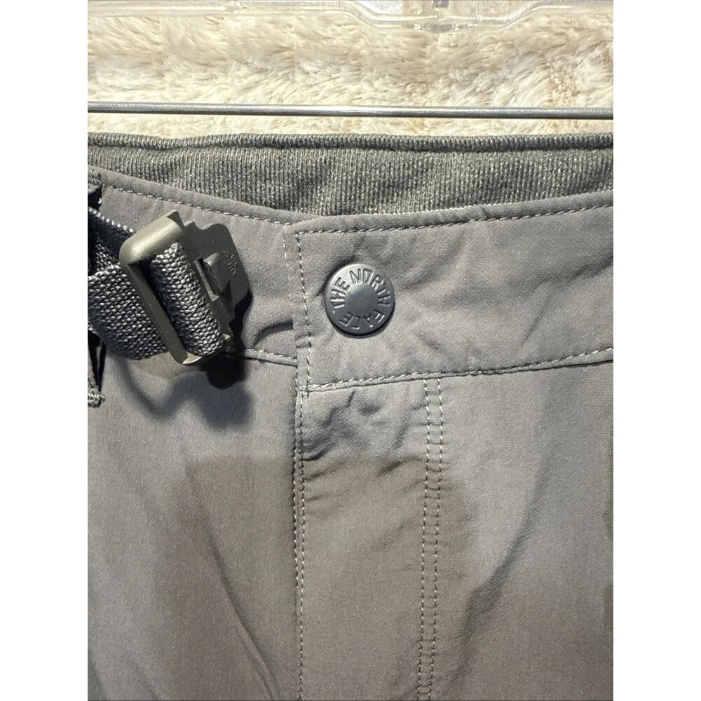 The North Face Men's Straight‎ Paramount 3.0 Short Size 30 Charcoal Gray Belted